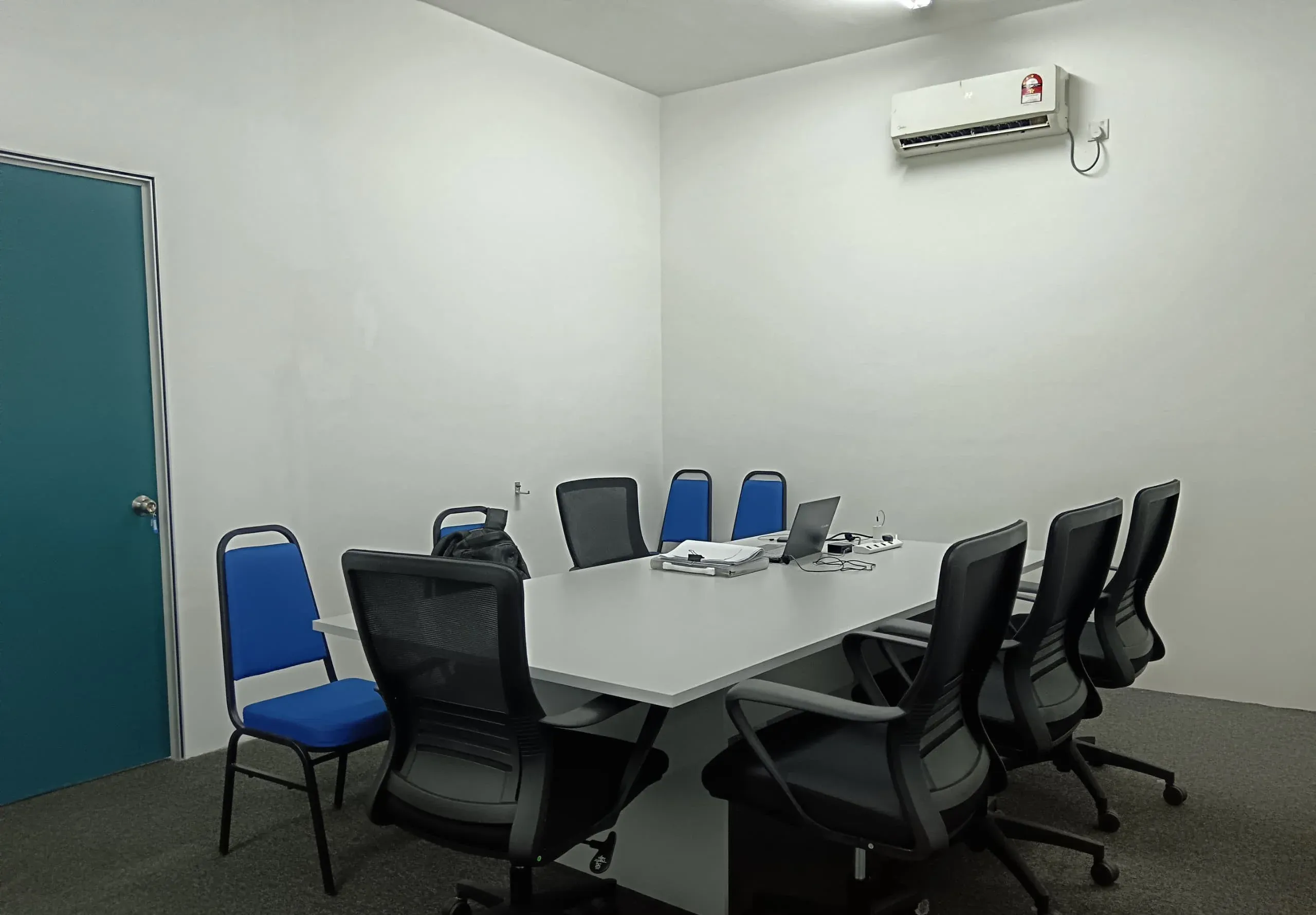 Meeting table at Godori Office Gelang Patah